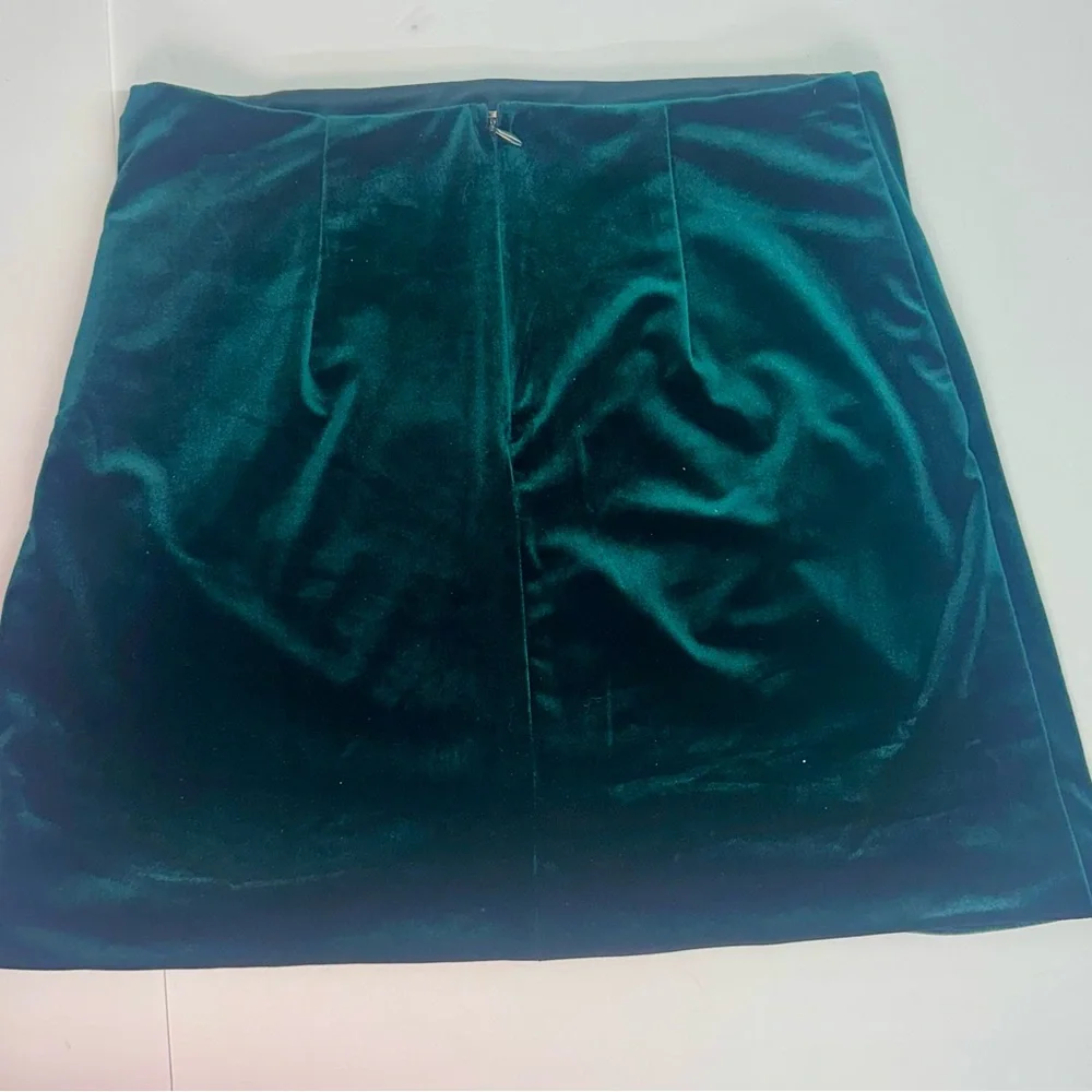 Francesca's Collections Green‎ Ruched Wrap Mini Skirt